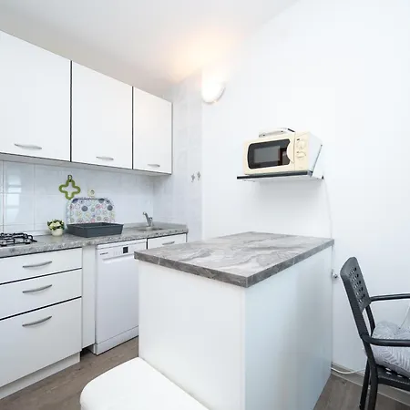 By The Sea - 24566 Apartment