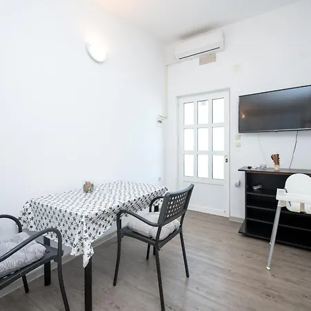 By The Sea - 24566 Apartment